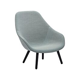 About A Lounge AAL 92 | Fauteuil pieds bois