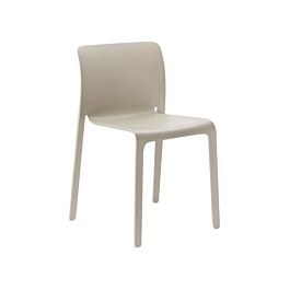 First | Chaise empilable