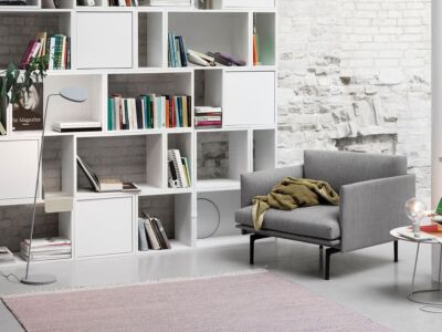 Outline Chair | Fauteuil