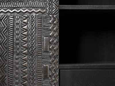 Armoire Tabwa en teck - 2 portes, 2 tiroirs intérieurs - noir - vernis