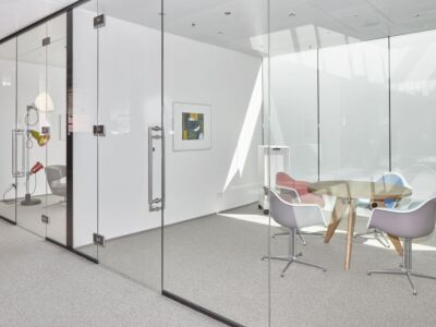 Eames Plastic Armchair | DAL