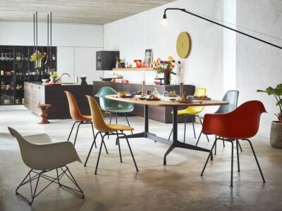 Eames Plastic Armchair | DAX