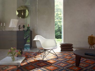 Eames Plastic Armchair | LAR