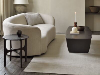 Table basse PI en acajou - brun foncé - vernis