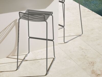Hee bar stool low