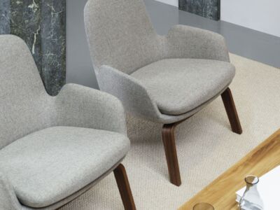 Era Lounge Chair Low Black Oak