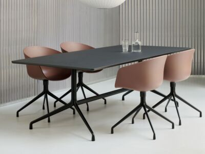 About a Table / AAT 10