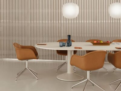 Midst Table | Table de conférence
