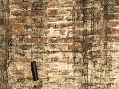 Circus Solo | Suspended spotlight