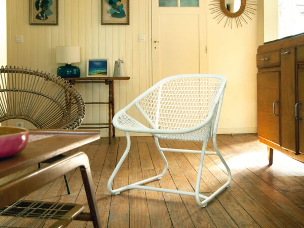 5_Fauteuil-Sixties-Blanc-Coton-Fermob-Album-2013_1.jpg