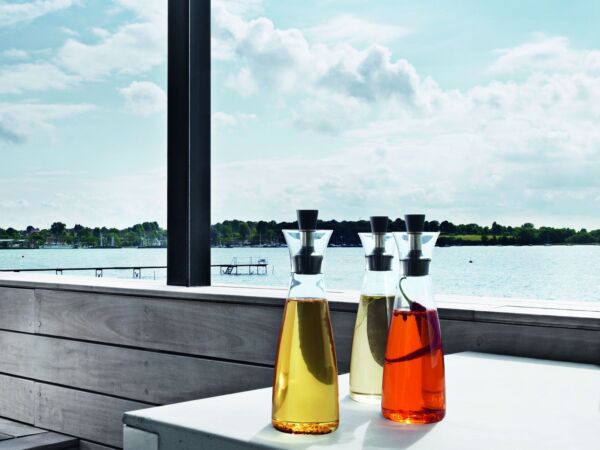 5_Oil-vingar carafe.jpg