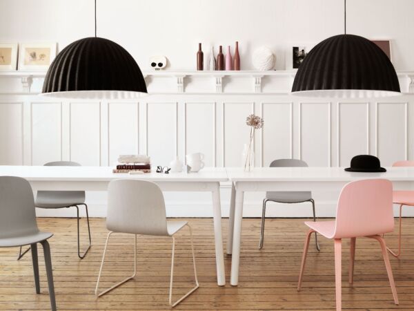 5_5_under the bell_adaptable_visu chairs1_02.jpg