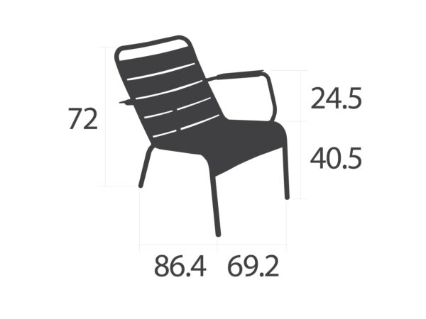 3_Le fauteuil bas.jpg