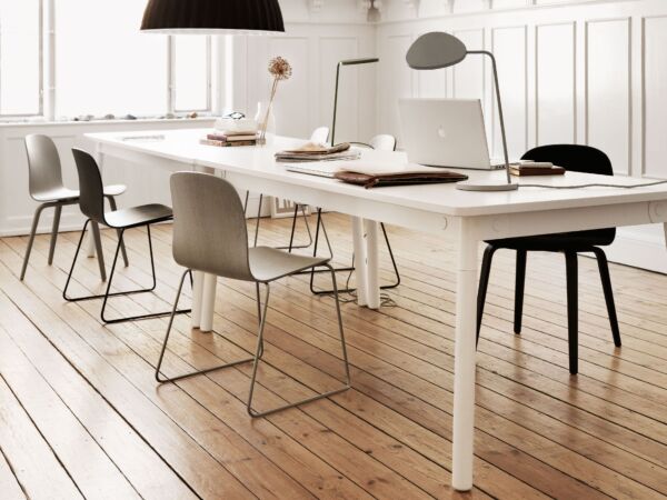 5_5_under the bell_visu chairs_workplace1.jpg