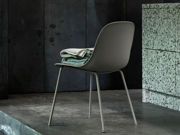 5_muuto-fiber-chair-tube-base-grey-lifestyle.jpg