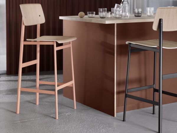 5_Loft-bar-stool-dusty-rose-black-E27-terracotta-Corky-closer-org.jpg