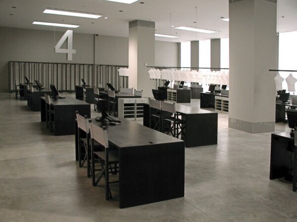 5_ARMANI-Show-Room-Milano-1612x1209.jpg
