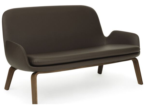 2_602982_era_sofa_walnut_tangoleather_41589_1.jpg