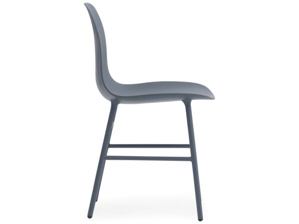 2_602813_form_chair_blue_3.jpg
