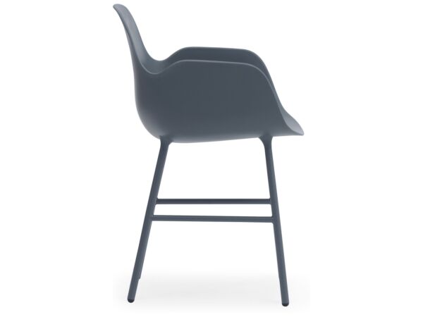 2_602759_form_armchair_blue_3.jpg