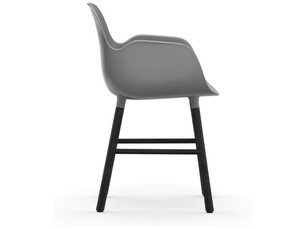 2_603207_form_armchair_greyblack_3.jpg