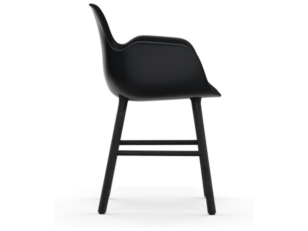 2_603208_form_armchair_blackblack_3.jpg