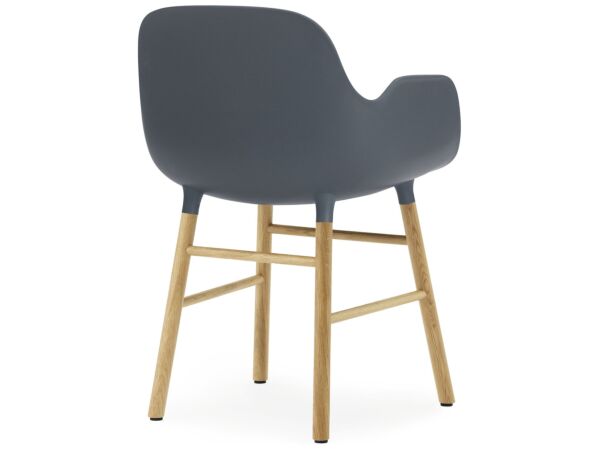 2_602765_form_armchair_blueoak_4.jpg