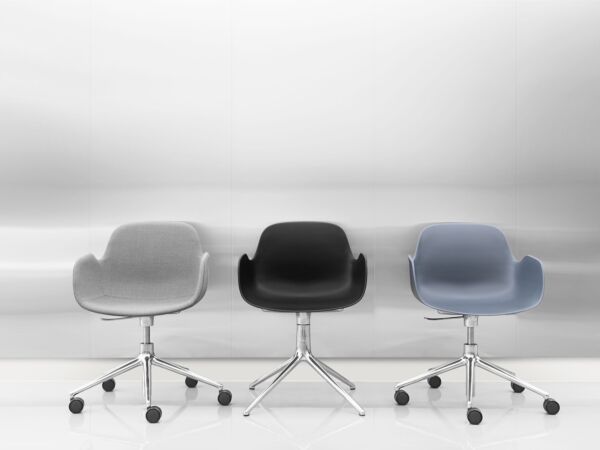 5_2016.10. Orgatec Catalogue (25).jpg