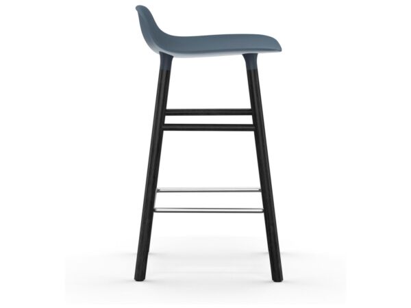 2_603215_form_barstool_65cm_blue_blackwood_3.jpg
