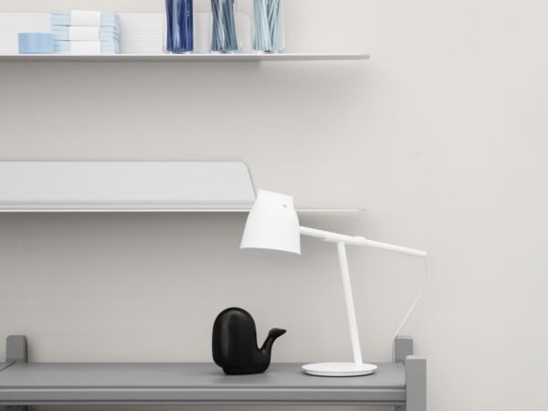 5_6009_normann_copenhagen_jet_shelf_in_office_160cm_silver_3.jpg
