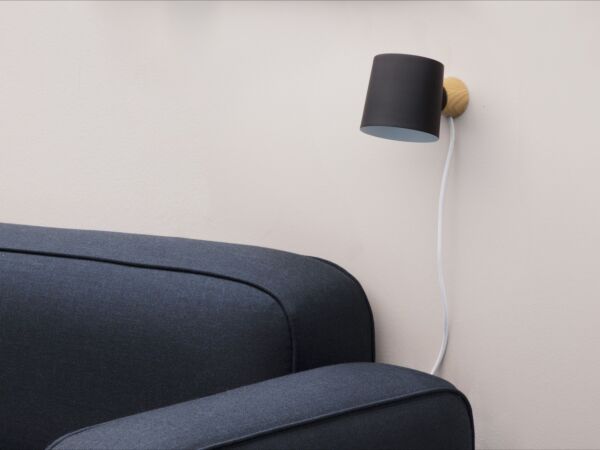 5_502007_normann_copenhagen_rise_wall_lamp_black_7.jpg
