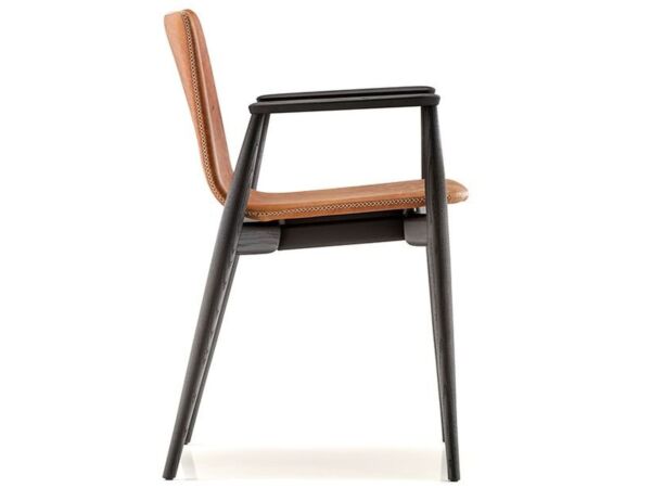 2_fauteuil-cuir-malmö-397-pedrali (3).jpg