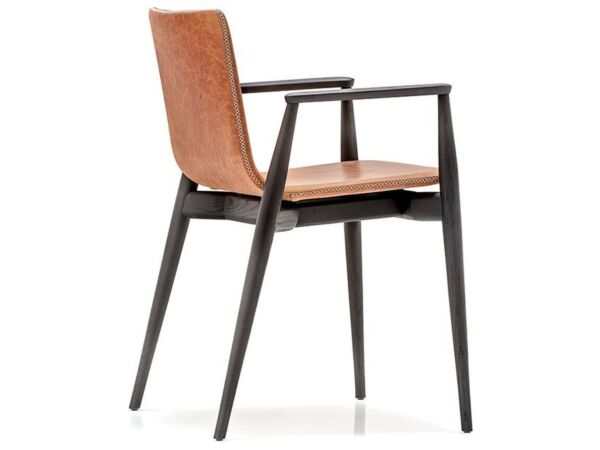 2_fauteuil-cuir-malmö-397-pedrali (2).jpg