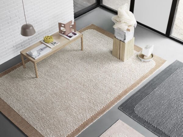 5_Pebble-PR-workshop-table-ambit-ø25-taupe-muuto-org.jpg