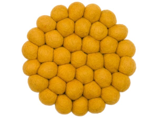 2_zklara-filzkugelteppich-rund-senfgelb-muster-myfelt.jpg