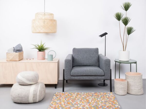 5_liese-filzkugelteppich-rechteckig-multifarben-hell-ambiente-myfelt-2.jpg