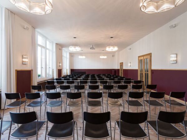 5_PT-Roter-Saal-Hinten-1.jpg