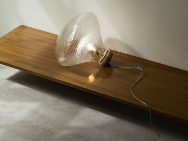 5_L0010101_tidelight_table lamp_transparent_©Ola Rindal_lifestyle_HD_(4).jpg