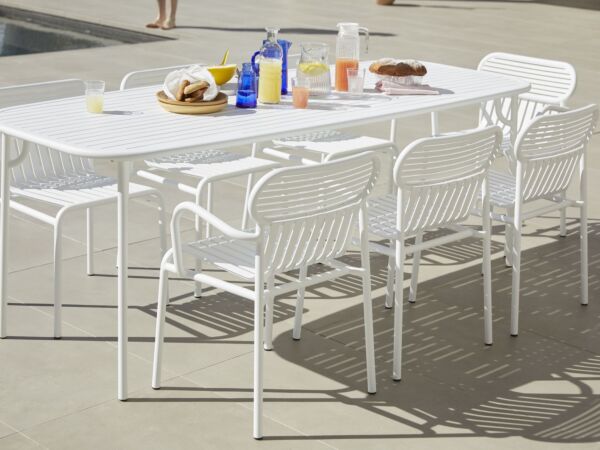 5_m0740109_m0740309_m0741309_weekend_chairs-table_white_©ola rindal_lifestyle_hd(1).jpg