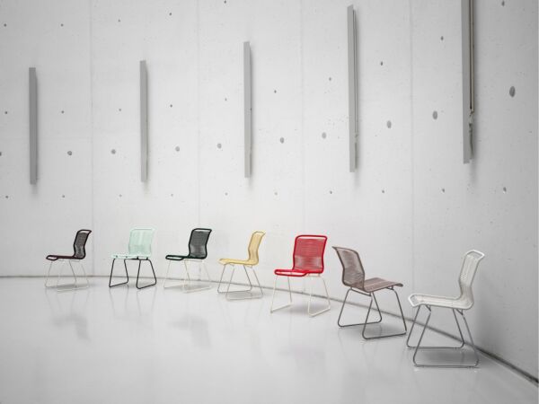 5_Montana_PantonOne_Chairs_W01.jpg