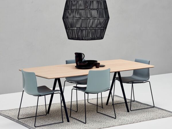 5_Arper_Catifa46_chair_ph-MarcoCovi_sled_Polypropylene_front-face-upholstery_0468_3.jpg