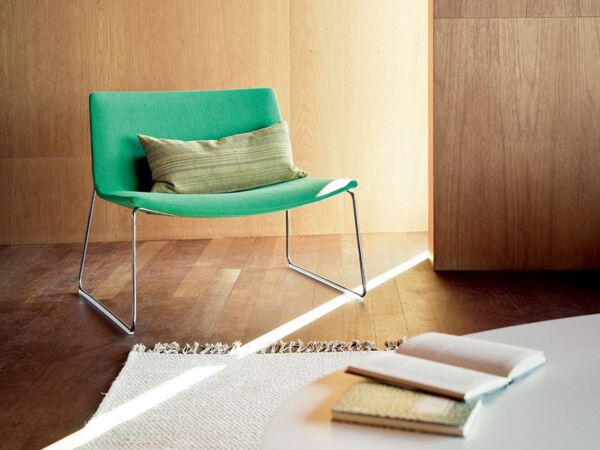 5_Arper_Catifa80_lounge_sled_PrivateResidence_2010_2.jpg