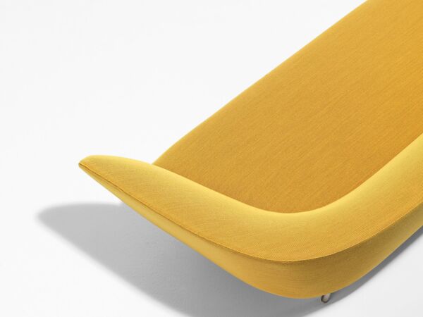 5_Arper_Loop_sofa_3seats_MarcoCovi_2801_1.jpg