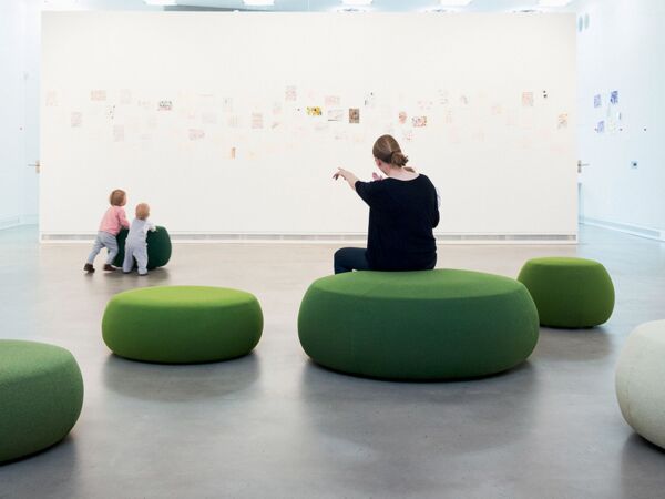 5_Arper_Pix_lounge_Kunstmuseum-Ravensburg_collection_3002+3012+3000.jpg