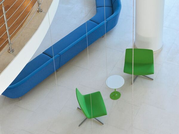 5_Arper_Catifa80_lounge_4ways_Torre-del-GrifoVillage_2009_2.jpg
