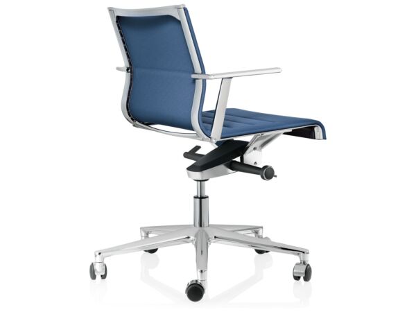 1_Stick_Chair_Stick_Chair_ATK_4-5_StarBase_03.jpg