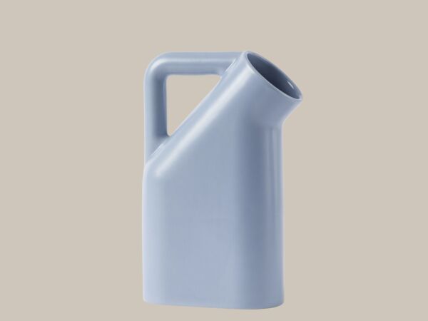 5_tub-jug-pale-blue-muuto-5000x5000-hi-res-cb.jpg
