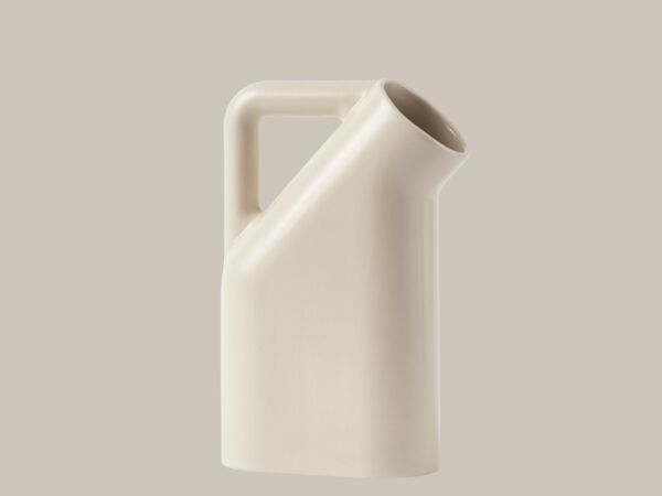 5_tub-jug-sand-muuto-5000x5000-hi-res-cb.jpg