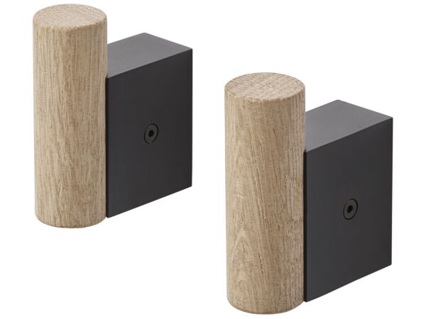 2_attach-coat-hooks-black-oak-2-set-muuto-5000x5000-hi-res.jpg