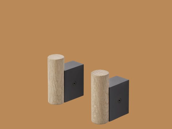 5_attach-coat-hooks-black-oak-2-set-muuto-5000x5000-hi-res-cb.jpg